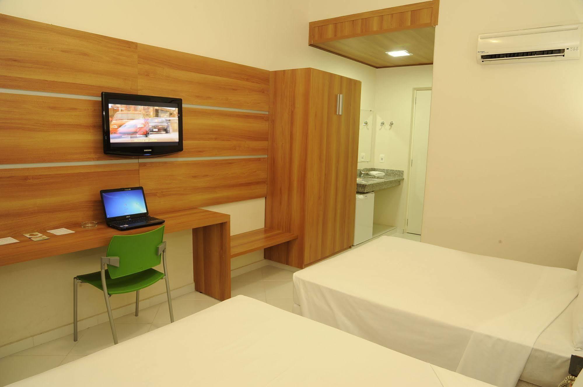 Hotel Kk Itu Εξωτερικό φωτογραφία